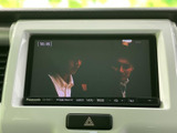 停車時にテレビを視聴できる機能が搭載されています。お子様連れのご旅行など、移動時間をより楽しく演出します。