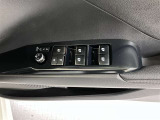 前席オ-トパワ-ウインドウ付き車両です。