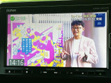 停車時にテレビを視聴できる機能が搭載されています。休憩時間や待ち合わせの時間などに活用できます。