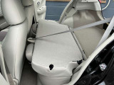 リヤシートを全て倒せばさらに荷物が積めますよ。