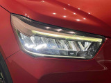 フルLEDヘッドライト光度も高く高寿命!(クリアランスランプ/オートレベリング機能付き)・LEDシーケンシャルターンランプ