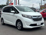 斜めからのフロントビュー。