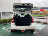 大きく開くリヤハッチ,荷物スペースも確保できます