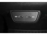 後席 USB充電ポート