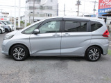 このお車はホンダ純正光脱臭・抗菌加工を納車前に致します。光触媒消臭は光触媒と銀イオンにより消臭とウイルス除菌や抗菌効果のダブル効果で車内を快適に保ちます。