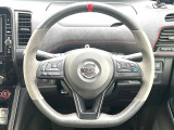 【純正革巻きステアリング】上質な革を使用することで、手にしっかり馴染みとても運転しやすいハンドルです♪