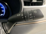 車外の明るさによって自動で点灯・消灯するオートライト