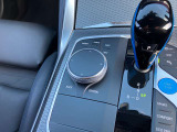 Bluetooth接続ができます。音楽を聴いたり、通話することも可能です!ディスプレイ画面はナビゲーション以外にも多くの機能が付いております♪