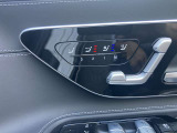 メモリー付きパワーシートを装備。シートヒーターとシートベンチレーターを備えていますので常に快適にドライブを楽しむことが出来ます。