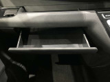薄型のティッシュBOXなどが収納出来ます。小物入れとしても使えるので便利です。