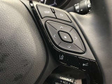 【ステアリングスイッチ】右です。ハンドルから手を離さず、運転に集中したまま手元でマルチインフォメーションディスプレイ内の表示切替などができます。