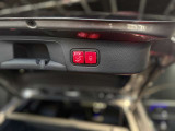電動リアゲート付でお荷物の積み込み・取り出しが楽々にできます。