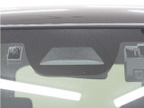 ◆Honda SENSING◆ カメラ等装置で精度の高い検知能力を発揮、安全運転を支援します。ステアリング上のコントローラーに注目!