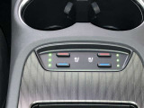 シートベンチレーション付きです。シートと密着部分の空気を換気して蒸れを防いでくれるので、暑い時期も快適に過ごせます♪一度使ったら手放せません!