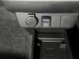 USB端子も備え付けられていますのでお手持ちの音楽機器・スマホを繋げて楽しむ事が出来ます!