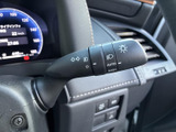操作しやすいウインカーレバー。安全な走行をサポートし、スムーズな車線変更を可能にします。