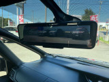 ミラーに駐車カメラが付いていますので駐車が不安の方でも問題ありません!!