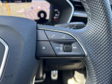 ●スイッチ類・ダイヤル類など細部までこだわりを感じ取れるインテリアです。Audiでは触感開発チームがございます。クリック感は操作する喜びを感じていただけます。
