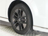認定中古車では、厳しいHonda認定基準をクリアした厳選されたHonda認定中古車のみ、取り扱っております。「ご購入前の安心」「納車後の信頼」を車両と一緒に提供しております。