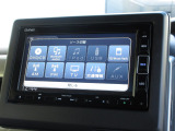 ナビゲーションは純正メモリーナビ(VXM-224VFi)を装着しております。AM、FM、CD、DVD再生、Bluetooth、音楽録音再生、フルセグTVがご使用いただけます。