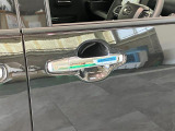品質へのこだわり!フロアマットやシートなど車内をキレイに清掃し、ニオイや汚れなどを徹底的にクリーニングしてもらっております。室内はピカピカです☆