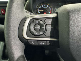 ステアリングスイッチ装備!運転しながら手元でオーディオの操作などができます。