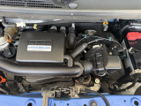 チェーン駆動の、3気筒DOHCエンジンです。