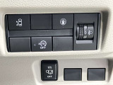 ボタン一つで運転席から左スライドドアの開閉ができます★