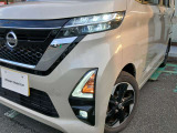 LEDヘッドライト LEDフォグランプ 夜間の道路を明るく照らします!