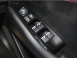 パワーウインドウ採用。ご負担をかけることなく開け閉めできます。