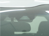 ◆Honda SENSING◆ カメラ等装置で精度の高い検知能力を発揮、安全運転を支援します。ステアリング上のコントローラーに注目!