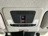 ホンダコネクトは事故や急病、あおり運転などのトラブル時に、ボタンひとつでオペレーターと通話でき、警察や消防への連携を迅速に行います。