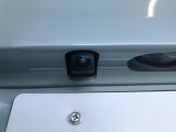 【バックカメラ】駐車時に安心のバックカメラが装備されています!