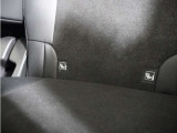 ◆ISOFIX◆シートベルトいらずでチャイルドシートと固定金具を連結するだけでガッチリ固定できます。