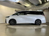 両側パワースライドドア付きだから、狭い駐車スペースなどでの 乗り降りラクラク!小さなお子さまのいるご家庭には嬉しい装備。