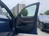 国道1号線に沿い横浜市営地下鉄「三ッ沢上町駅」から徒歩約10分。 BMW Premium Selection 横浜三ッ沢店 / 〒240-0062神奈川県横浜市保土ヶ谷区岡沢町322-3 / TEL:045-612-8488