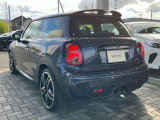 このお車はMINI NET浦和美園に展示中です!総在庫900台を当店でご案内可能です!ご来場、お問い合わせをスタッフ一同お待ちしております。