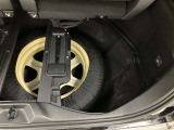 スペアタイヤが付いてます。