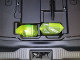 パンク修理キットを装備しております。