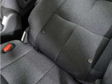 ◆ISOFIX◆シートベルトいらずでチャイルドシートと固定金具を連結するだけでガッチリ固定できます。