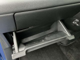 収納もバッチリ!小物が散乱しがちな車内もスッキリさせる事ができますね♪