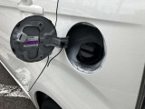 各部署が整備、試乗、クリーニング、磨き等、細部にわたりチェックしています。