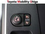 駐車時に便利なスマ-トキ-連動オ-ト格納式ドアミラーを装備しています。施錠すると自動的にドアミラーを格納する便利な機能です!