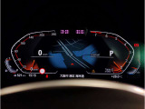 【BMWライブ・コックピット】コントロール・ディスプレイとインスツルメント・ディスプレイから構成されるディスプレイ・ネットワークにすべての情報がより分かりやすく表示されます。