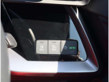 Audi正規ディーラーが高品質をお約束。高度な訓練・教育を受けたAudi専任メカニックが、100項目にもおよぶ精密な点検を実施。すべてクリアしたAudi車だけ、あなたのお手元に届けられるのです