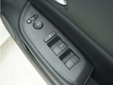 ◆パワーウィンドウスイッチ◆運転席から全席の窓の開閉操作を行うことが出来いつでも換気ができます!