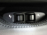運転席にパワーシート機能を装備します。