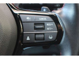安全運転支援システムHonda SENSINGを搭載。衝突軽減ブレーキや、誤発進抑制機能、アダプティブクルーズコントロール、車線維持など複数の先進技術で安心・快適なドライブをサポートします。