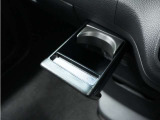 ◆ドリンクホルダー◆手の届きやすい場所にドリンクホルダーがあり、とても便利です。