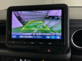 バックモニター付きで、車庫入れやバック時の後方確認をサポート。